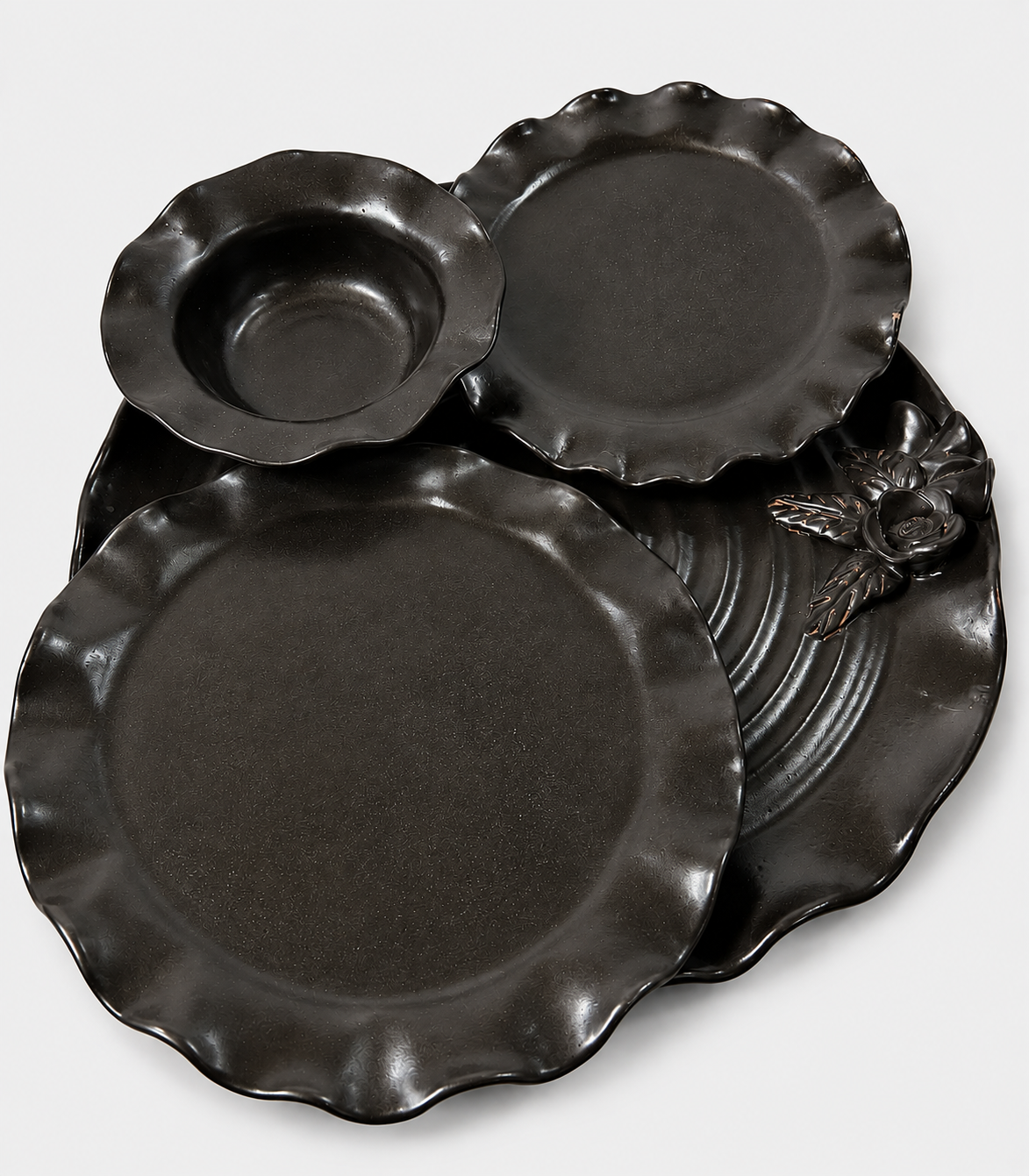 88 Black Petal Ceramic Serving Set - Image 1